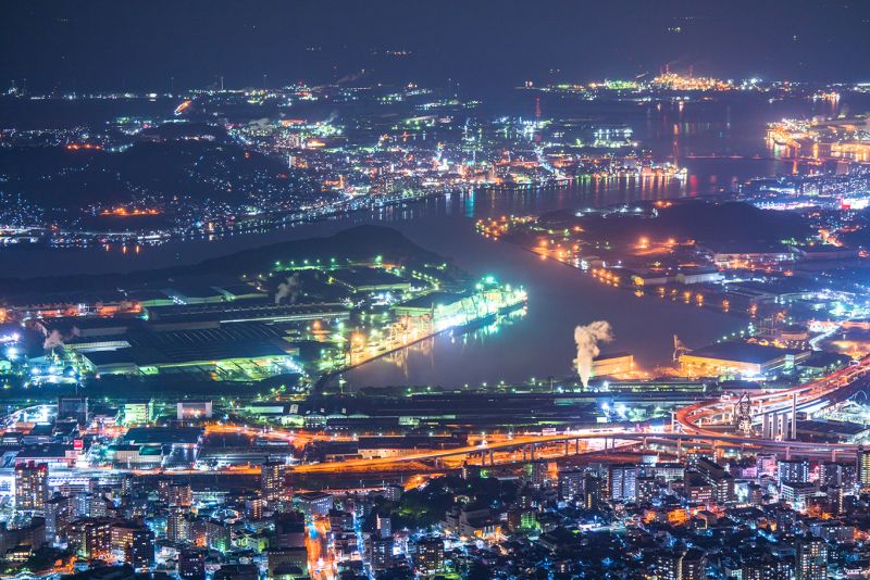 Cảnh đêm nhìn từ núi Sarakura